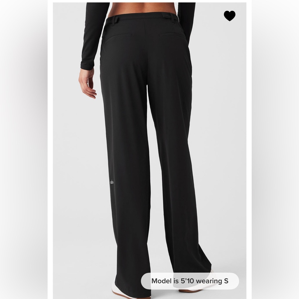 Alo yoga mid-rise showdown trouser in black - Picture 5 of 7